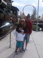 Lucas, Mirela e Willian no Universal Studios.