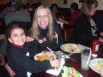 Carol e Marlova em jantar no Hard Rock Cafe.