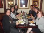 Grupo com a janta no Hard Rock Cafe.