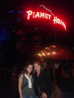 Mariana e Bianca no Planet Hollywood.