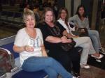 Anelise, Bianca, Tuca e Helen aguardando o embarque em Porto Alegre.