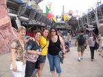 Anelise, Juliana, Mariana e Marisa no Magic Kingdom.