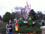 Marisa com o Mickey e a Minnie no Magic Kingdom.