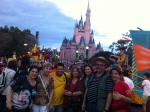 Parte do grupo no Magic Kingdom.