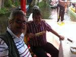 Ivan e nosso guia Alfredo no almoço no barco em Xochimilco.