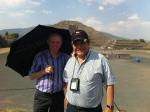 Waldemar e Alfredo na Pirâmide da Lua em Teotihuacan.