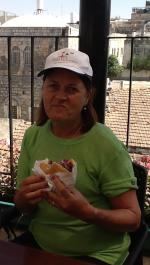 Nilva em nosso almoço típico judeu.