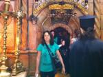 Preta após visitar o Santo Sepulcro.