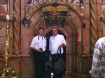 Pe. Rudinei e Pe. Renato após visitarem o Santo Sepulcro.