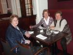 Ilda, Nedis e Helena em jantar no hotel de Harrogate.