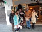 Marilena, Rose, Carolina, Ivan e Nilsa com escocês em Edimburgo.
