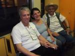 Bira, Rosa e Ivan em passeio de bonde.