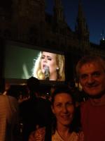 Mari e Valmor no Festival de Verão, em Viena.