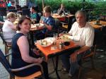 Rosa e Bira no almoço em Budapeste.