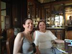 Mari e Ivana no Café Gerbeaud, em Budapeste.