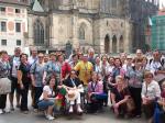Grupo em passeio por Praga.
