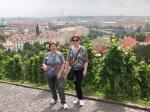 Julia e Jane em passeio por Praga.