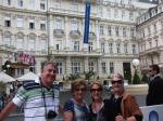 Grison, Wanda, Lurdinha e Heloisa em passeio por Karlovy Vary.