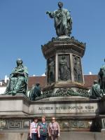 Dolores, Carmen e Ivonne em passeio por Viena.