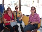 Shirlei, Tere e Tere em passeio de bonde por Viena.