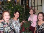 Ivonne, Rosa, Maria Luiza e Tere em jantar típico em Grinzig.