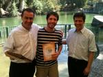 Na entrega do Certificado de Renovação do Batismo no Rio Jordão.