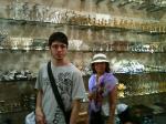 Guilherme e Helenita em loja de Caná da Galileia.