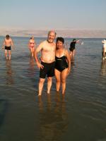 Pedro Ivan e Lurdes na Praia do Mar Morto.