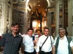 Evaldo, Padres Oscar e Edmundo e Ivan na Basílica de São Pedro, no Vaticano.