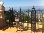 Andrei nos Jardins dos Bahai, em Haifa.