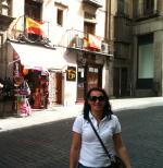 Ivania pelas ruas de Toledo.