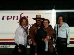 Irma, Lúcia, Ivan e Maria Ivone embarcando num TGV com destino a Segóvia.