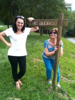 Ivania e Ana, em outra paradinha, a caminho de Lourdes.