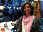 Maria Emilia nas compras em Lourdes.