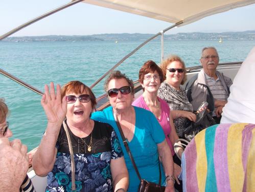 Grupo em passeio por Sirmione.