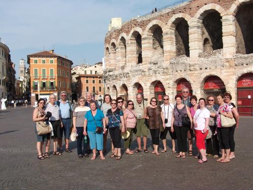 Grupo em passeio por Verona.