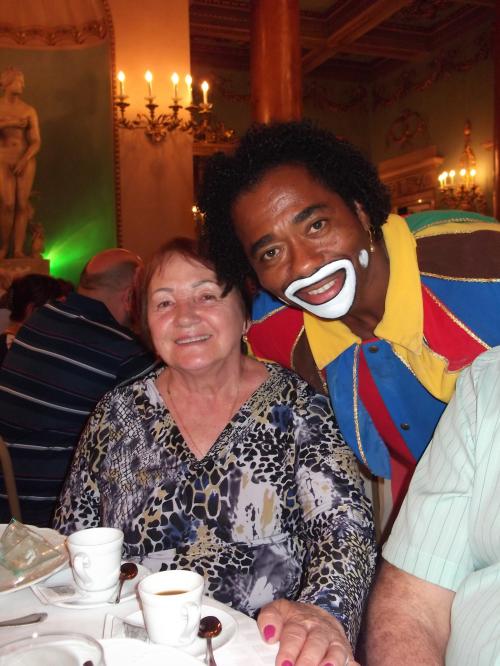 Miguilina e o bobo da corte, Gilson, em Florença.