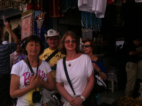 Durante a nossa caminhada pela Via Dolorosa, em Jerusalém.