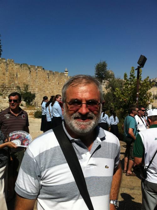 Pelas ruas de Jerusalém.
