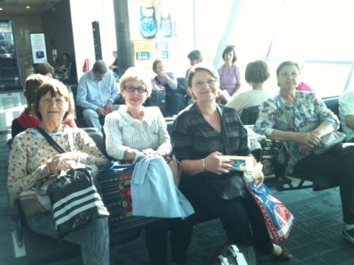 Uma parte do grupo já começa a voltar pra casa! Aeroporto de Istambul.