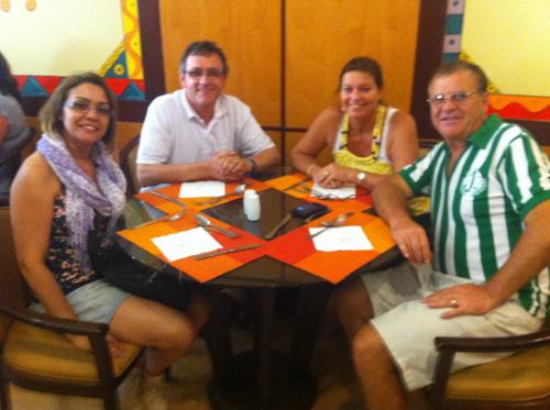 Depois do passeio matinal no Cairo, parada para a comida...