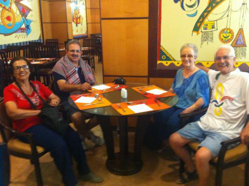 Depois do passeio matinal no Cairo, parada para a comida...