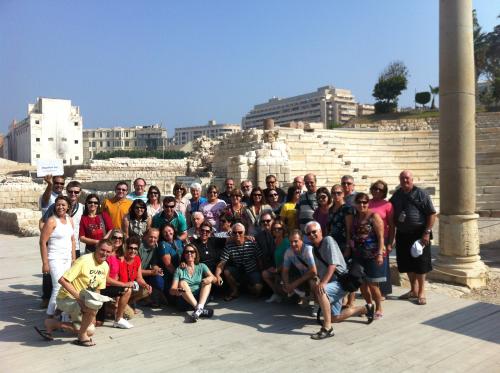 Visitando o Teatro Romano de Alexandria, Egito.