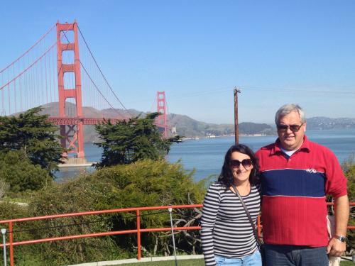 Ivania e Larri na famosa Golden Gate de São Francisco, Califórnia.