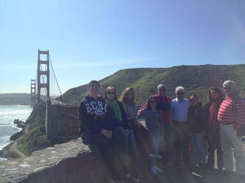 Grupo na famosa Golden Gate de São Francisco, Califórnia.