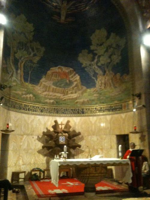 Altar da Basílica da Agonia, onde celebramos Missa.