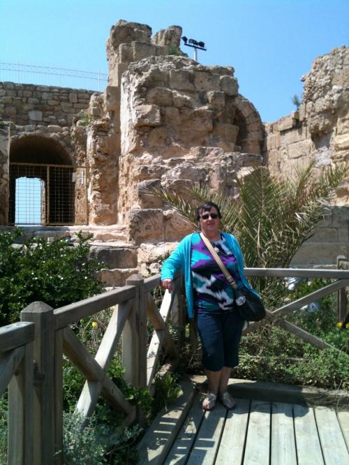 Na visita às ruínas de Cesarea Marítima.