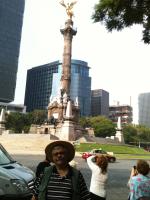 No Monumento à Independência do México.