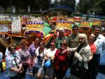 No passeio de Trajineras em Xochimilco, Cidade do México.