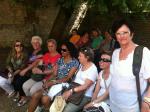 Grupo na visita à casa de Santa Terezinha do Menino Jesus, em Lisieux.